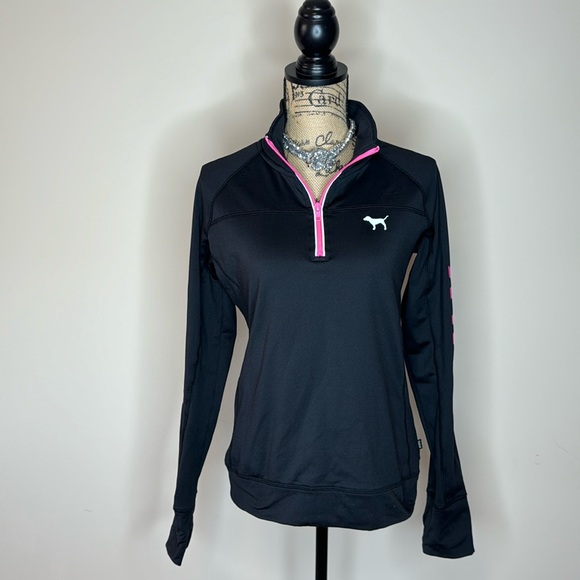 PINK Victorias Secret zip up with dog on the front - Picture 1 of 12
